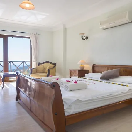 6 Bedroom