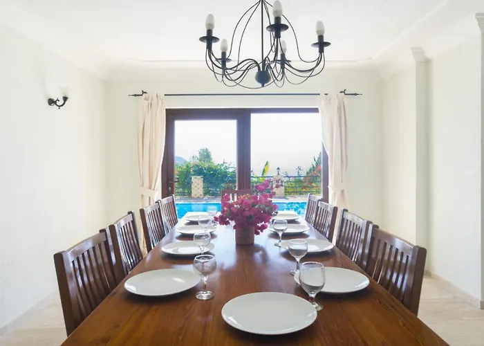 Βίλα 6 Bedroom Καλκάν