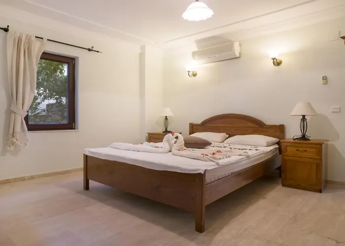 6 Bedroom Βίλα *