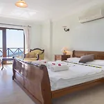 6 Bedroom